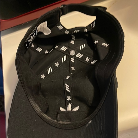 Adidas Black and White Trefoil Hat Classic Style. Authentic. - Picture 4 of 7